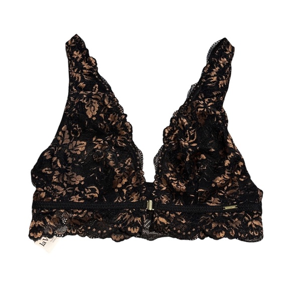La Vie En Rose Other - LA VIE EN ROSE black and gold lace bralette, front closure, size medium. BNWT.